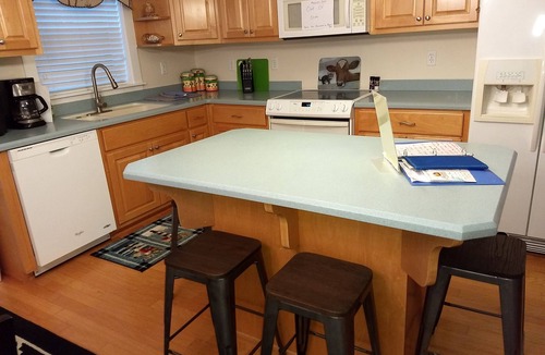 Apalachicola Condo | Apalachicola seafood & Franklin County beaches before school vacation ends!