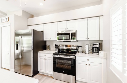 Falcons Glen House | Apr–Sept! Special Rate Offer. Remodeled Pool Home + Players Club in Lely Resort
