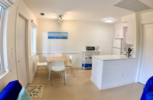 East Fort Lauderdale Apartment | Apt. # 4 Bermuda Blue Beach Club (1/1)