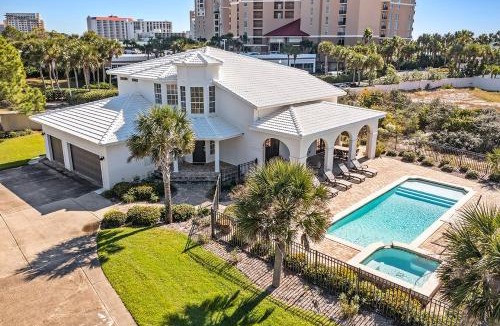 Gulf Pines House | Array of Sunshine - Vacation Home Near the Beach with Private Pool