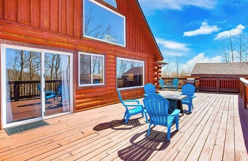 Warm Springs Cabin | Aspen Grove Haus - Private Family & Pet Friendly Cabin - 3 bd/2ba - Starlink