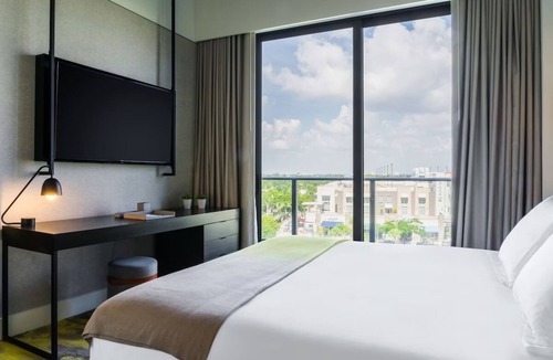 Midtown Hotel | Astonishing Executive Suite Near Miami Design District w/Fitness Center