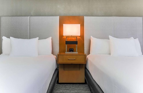 East Point Hotel | ATL Transit Hub | 2 Units w/Free Airport Shuttle | Delta Flight Museum - 1.1 mi
