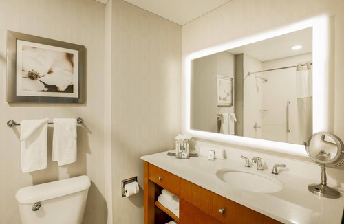 East Point Hotel | ATL Transit Hub | 2 Units w/Free Airport Shuttle | Delta Flight Museum - 1.1 mi