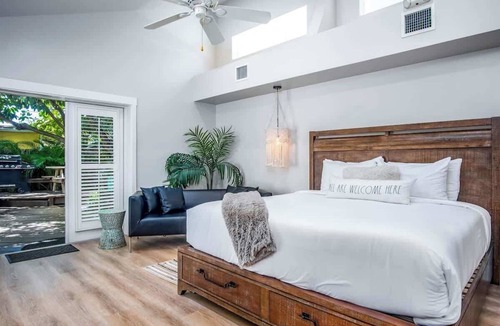 Midtown House | Atlantis House Suites