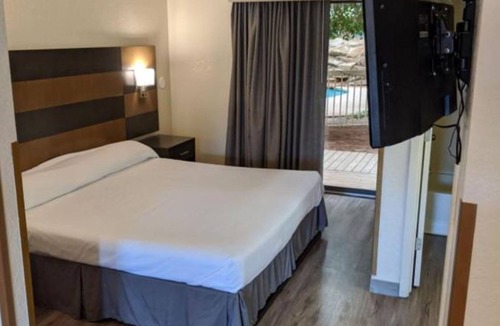 Fort Stockton Hotel | Atrium Inn