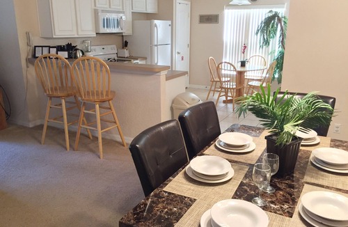 Silver Creek House | Attractive 5 Bedroom/3 Bathroom single storey villa located on Hwy 27.