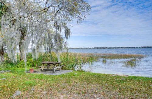 Auburndale House | Auburndale Vacation Rental w/Yard & Lake Views