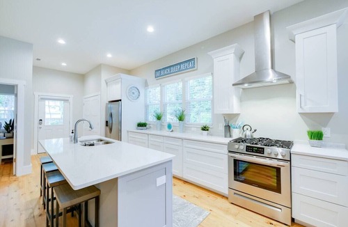 St. Augustine House | *Aug-Sept Special* Beach|Downtown|Coastal Cottage