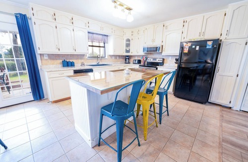 Magnolia Bluffs House | August 2026 Big Savings! Ground Level, Bayside Retreat w/bay access!
