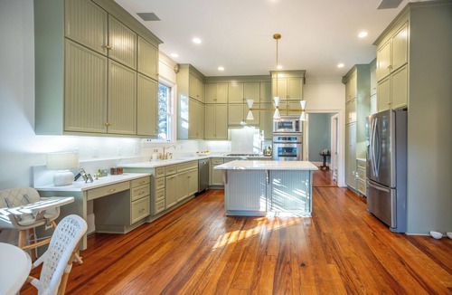 Summerville House | Augusta's Gem - Player quality host home with 1 bed 1 bath detached cottage.