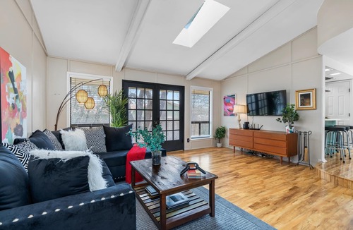 Georgetown Villa | Austin Close, Family Friendly, Game Room, King Bed, Personality +!