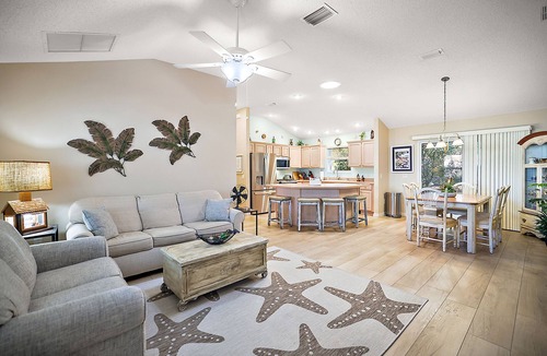 The Villages House | Avaiable January 2027. Beautifully Remodeled. Great location.