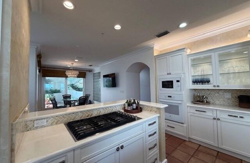 Sarasota Apartment | Available Off-Season Only (May 15-December 31)Only! A True Tropical Oasis At Tangerine Bay Club!