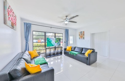 Ives Estates House | Aventura Ives Family Home