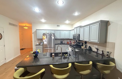 Waldron House | Azura Amphitheater Home — Sleeps 6