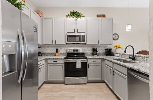 Bahama Bay Condo | Bahama Bay Resort Condo 3bd 2ba w Waterview's 1700 sq ft, 8 min to Disney