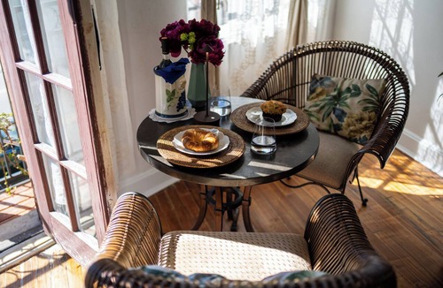 Burns Square Apartment | Balcony Studio, Historic & Highly Walkable nestled between High-End Residential