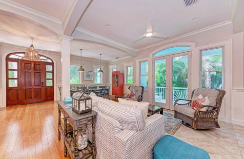 Anna Maria House | Banyan Beach - 104 Beach Ave
