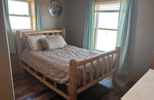 Alamosa House | Barndominium W/Views of The Sangre de Cristo Mountains