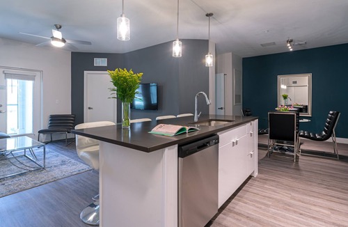 Port Tampa City Apartment | Barsala l Spacious 2BD, Heated Pool & Fitness
