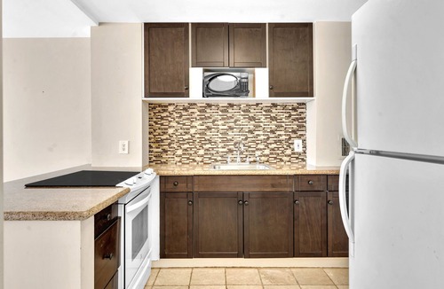 Bay Harbor Islands Apartment | Bay Harbor Sunset