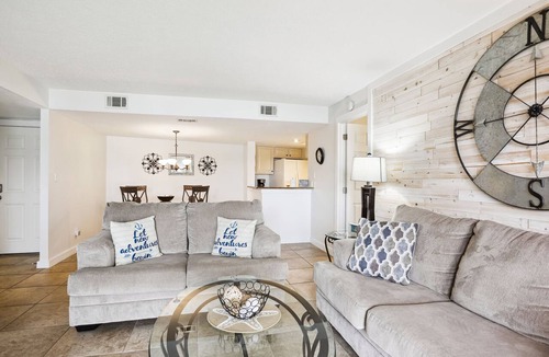 Sunset Beach Condo | Bay Views, Walk to Beach, Resort Amenities - Land's End 1-208