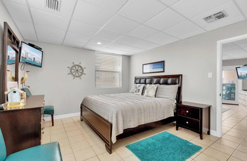 South Padre Island Villa | Bayfront Condo With Water View & Boat Slips!