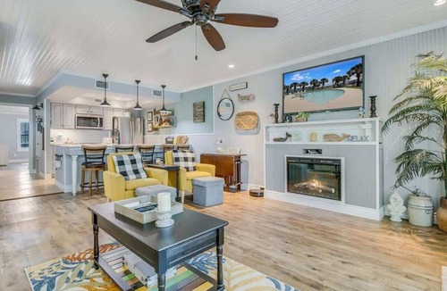 Rockport Condo | Bayfront Kontiki 103