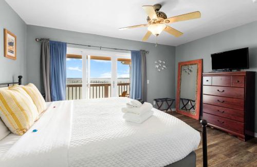 Innerarity Townhomes House | Bayfront Paradise-Steps to Sand Pool Kayaking
