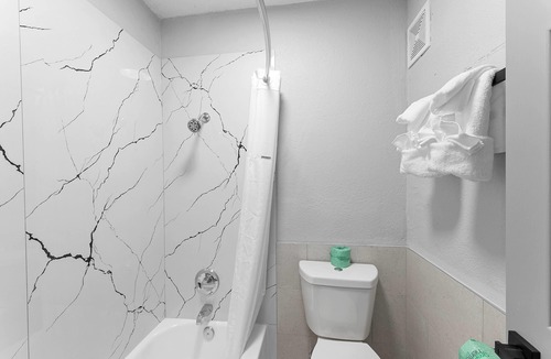 San Antonio Hotel | Baymont by Wyndham San Antonio Near Lackland AFB