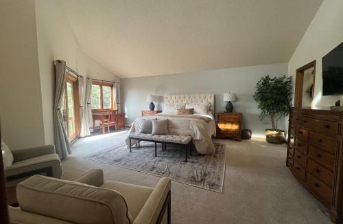 Parker House | Bayou Hills BnB