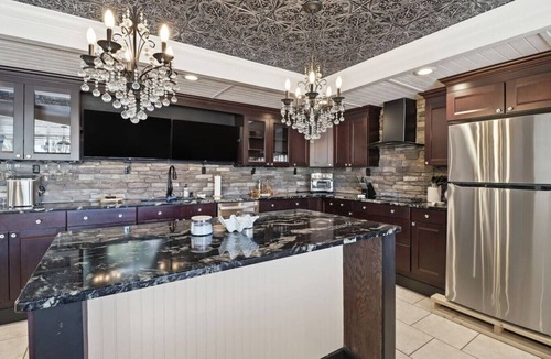 Dixie Shores House | Bayshore Getaway - Crystal River Waterfront 5BR, Private Dock, Sleeps 11