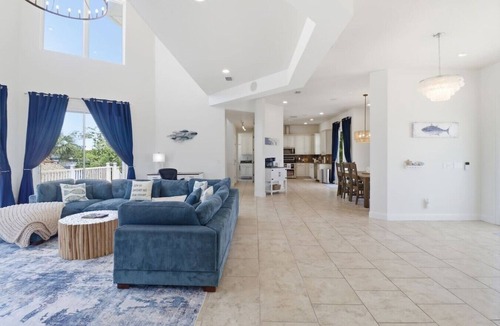 Dixie Shores House | Bayshore Getaway - Crystal River Waterfront 5BR, Private Dock, Sleeps 11