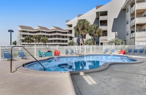 Pensacola Beach Apartment | Baywatch A10
