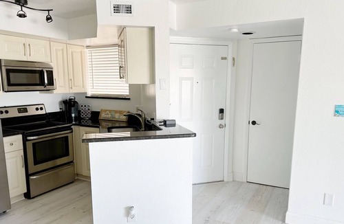 Golden Beach Estates Condo | BB's Beach Vacay Home