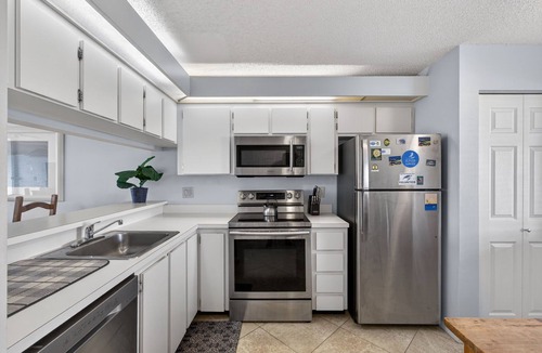 Jupiter Bay Condo | Beach Access Resort Condo with Breath-Taking View