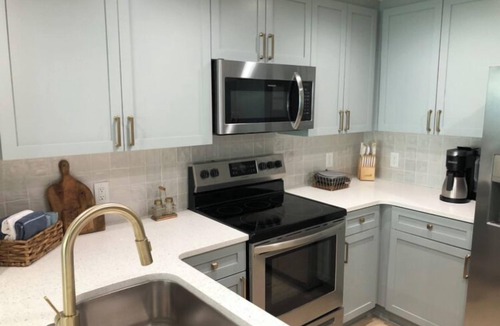 Panama City Beach Condo | Beach chairs included! Summer dates available !