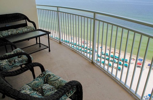 Panama City Beach Condo | Beach chairs included! Summer dates available !