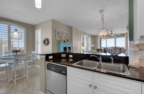 Navarre Beach Condo | Beach Colony West 12A Gulf-Front 3 BD/3BA w/Beach Service & Onsite Management
