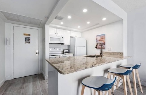 Hutchinson Island South Apartment | Beach Condo/High-End Finishes/Island Beach Resort/No Cleaning Fee/Condo 310