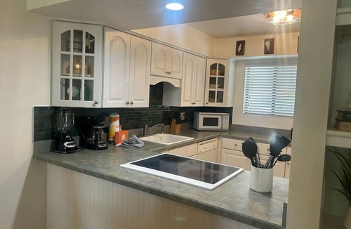 Bradenton Beach Condo | Beach Condo w/Lanai and Tennis Access