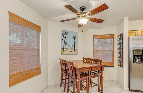 Jacksonville Beach Cottage | Beach Cottage Just a Short Walk to the Sand!