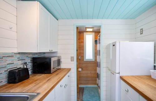 Umatilla House | Beach Cottage Tiny Home