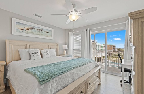 Mexico Beach Condo | Beach Front Condo - Gulf View - Surfside Condos - Pool