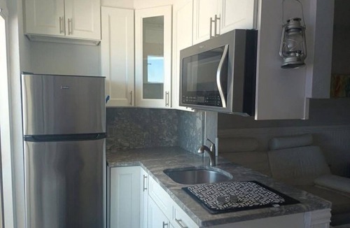 Lenox Park Condo | Beach Front Retreat- Direct Beach Access