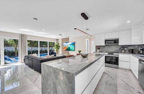 Highland Garden House | Beach Getaway: Stylish Home with private Pool