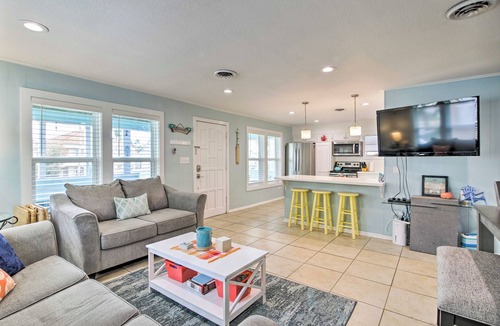 South Padre Island Cottage | Beach Home w/Pool & Hot Tub < 1 Block to Beach!