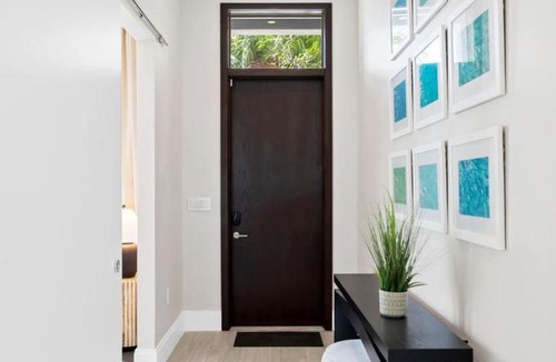 Dolphin Isles House | Beach next door Las Olas only 10 min away