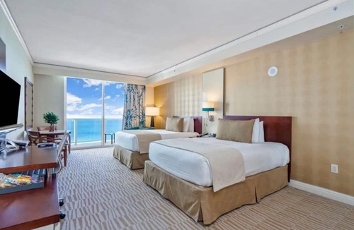 Sunny Isles Beach Resort | Beach Resort DIRECT OCEAN FRONT VIEW- Only 15min from FIFA